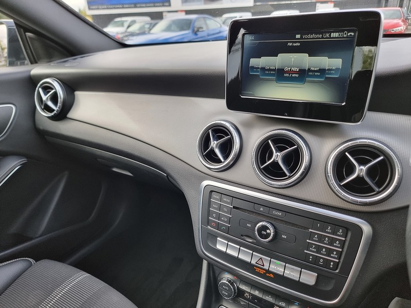 Mercedes-Benz CLA CLA180 Sport - U91036