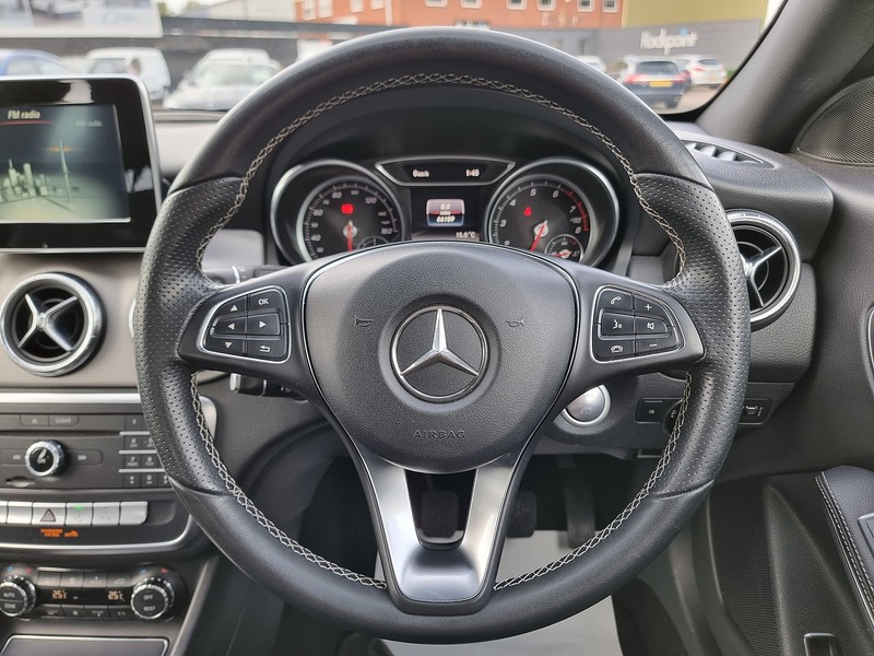 Mercedes-Benz CLA CLA180 Sport - U91036