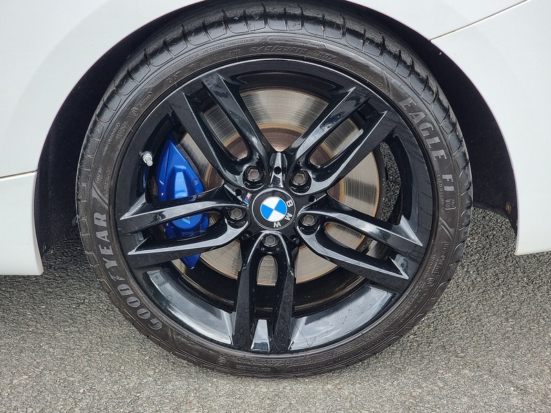 BMW 2 Series 220d M Sport - U91039