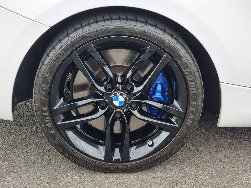 BMW 2 Series 220d M Sport - U91039