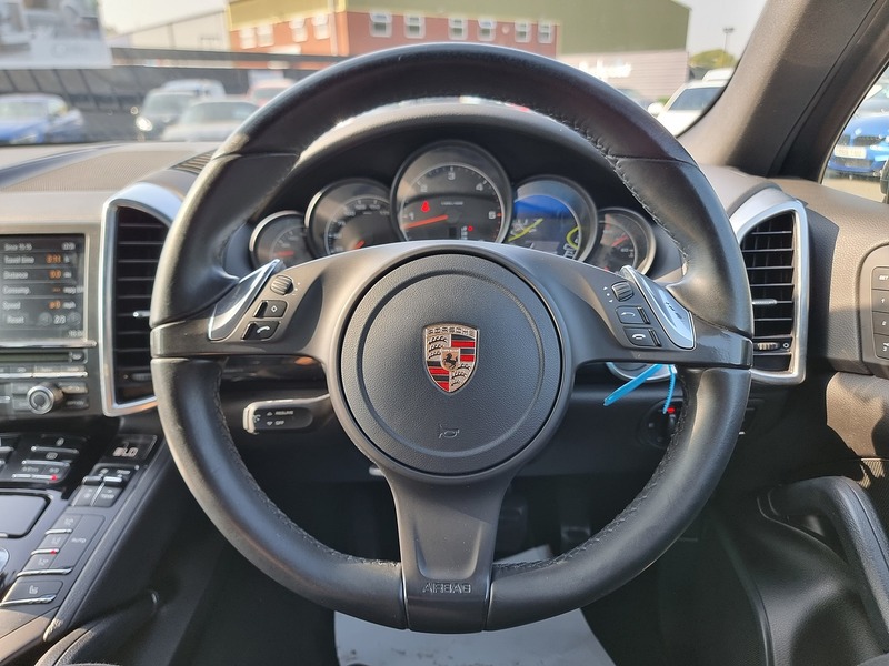 Porsche Cayenne TD V6 - U91049