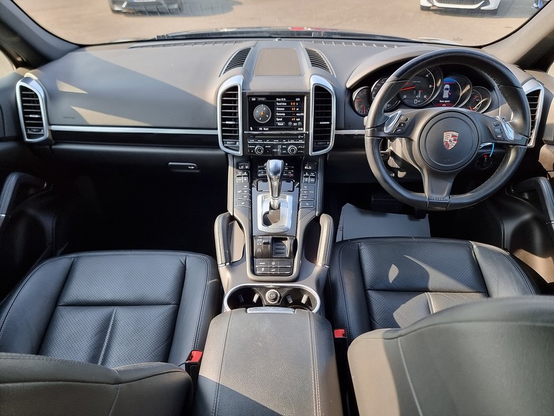 Porsche Cayenne TD V6 - U91049