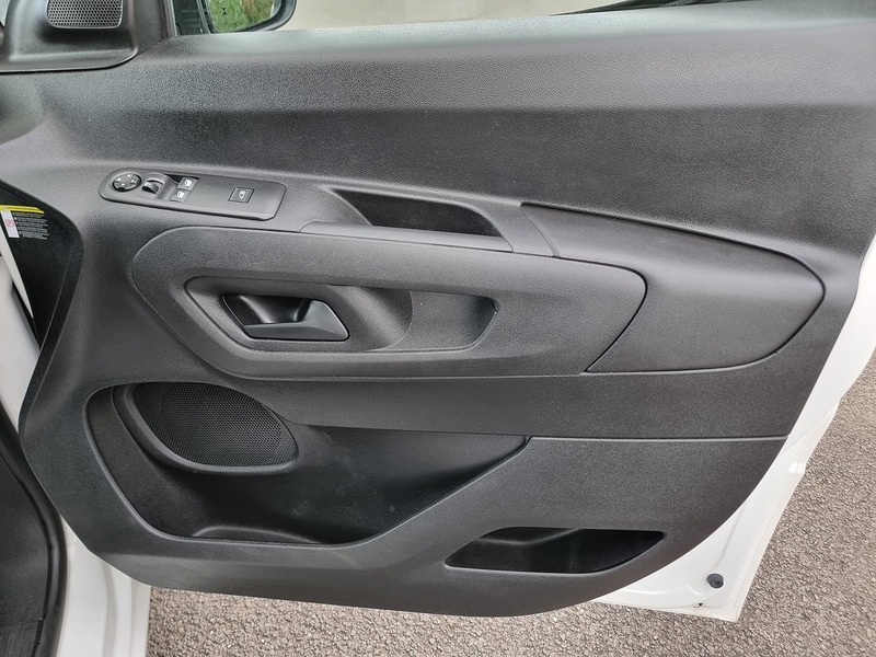 Peugeot Partner BlueHDi 1000 Professional - U91068