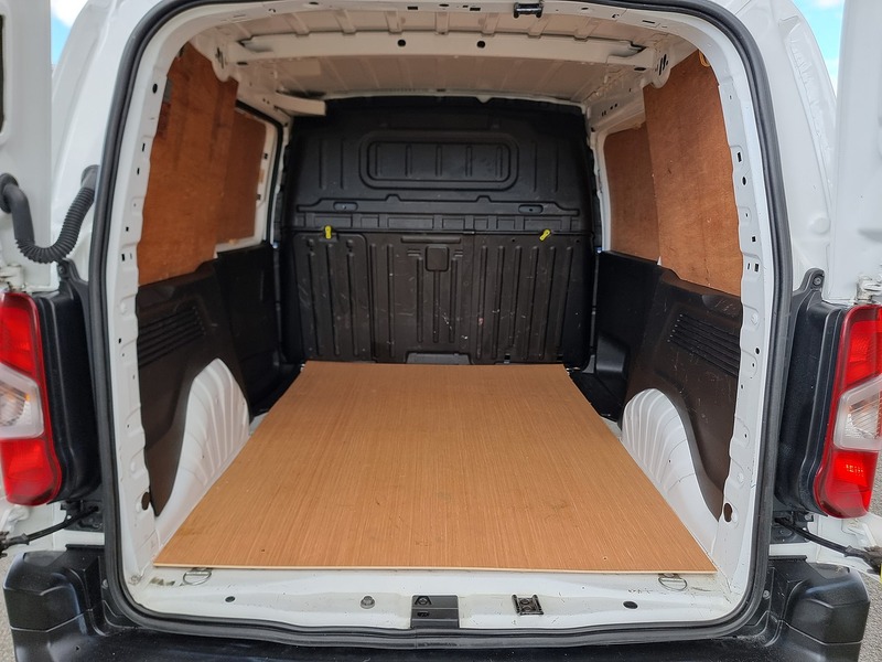 Peugeot Partner BlueHDi 1000 Professional - U91068