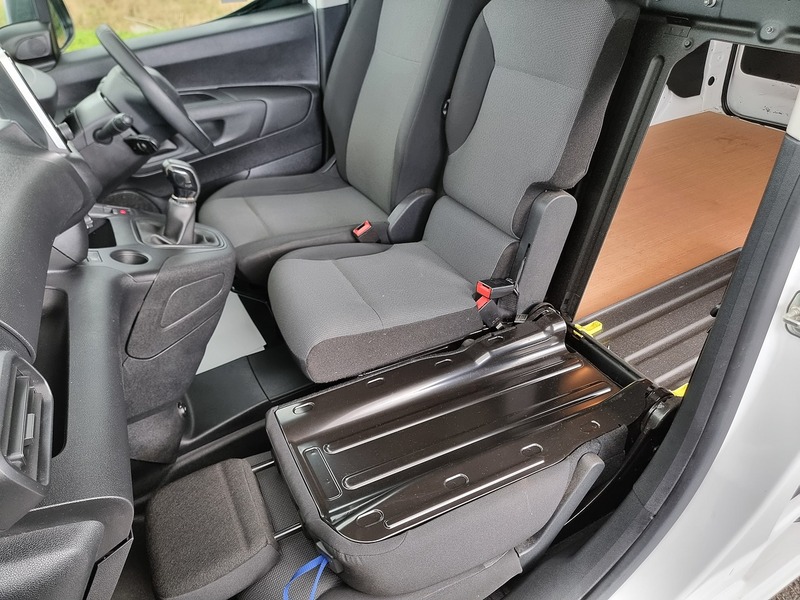 Peugeot Partner BlueHDi 1000 Professional - U91068