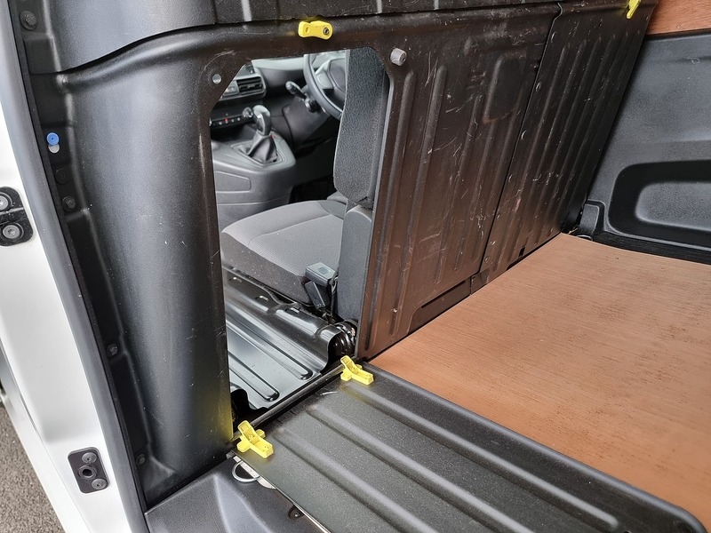 Peugeot Partner BlueHDi 1000 Professional - U91068