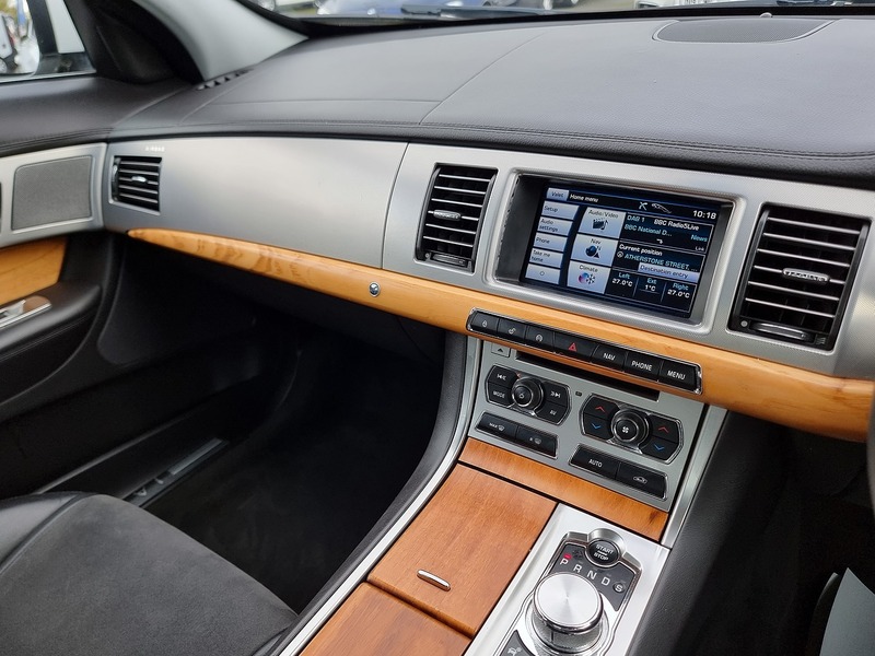 Jaguar XF d SE Business - U91075