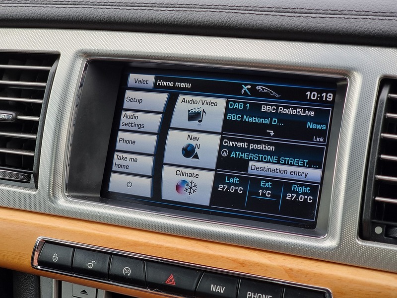 Jaguar XF d SE Business - U91075