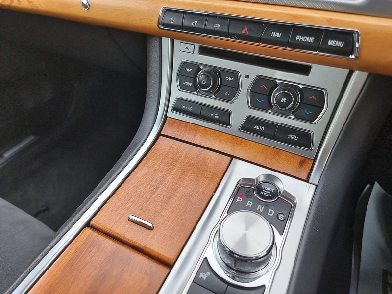 Jaguar XF d SE Business - U91075