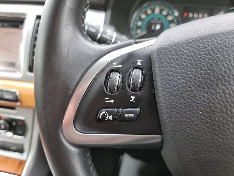 Jaguar XF d SE Business - U91075