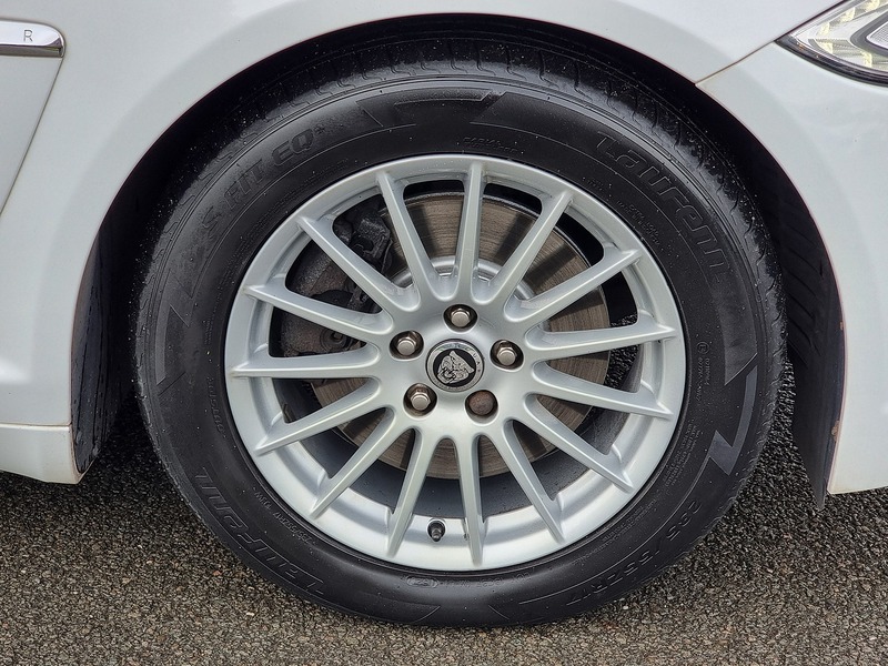 Jaguar XF d SE Business - U91075