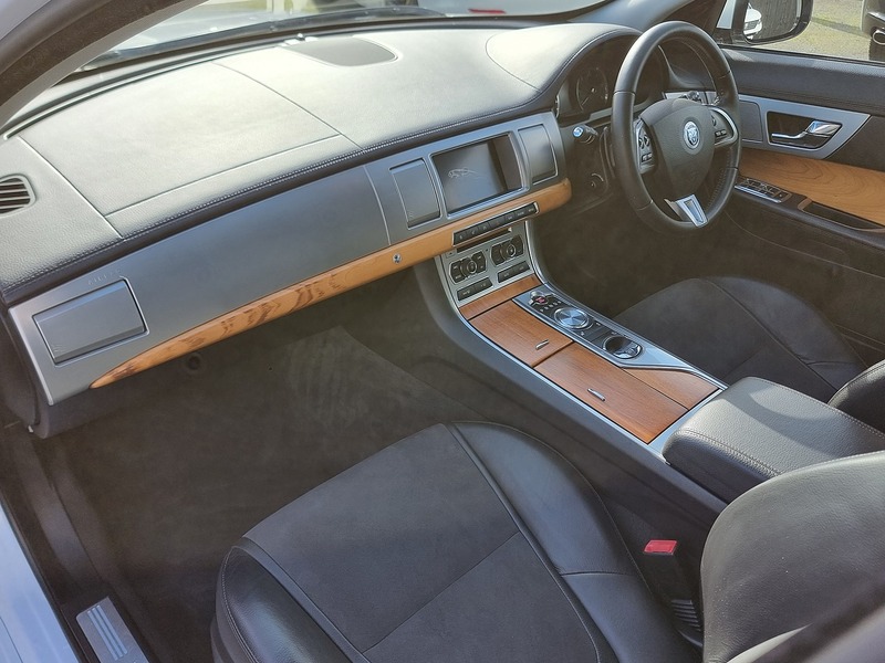 Jaguar XF d SE Business - U91075