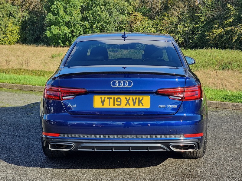 Audi A4 TFSI Black Edition - U91083