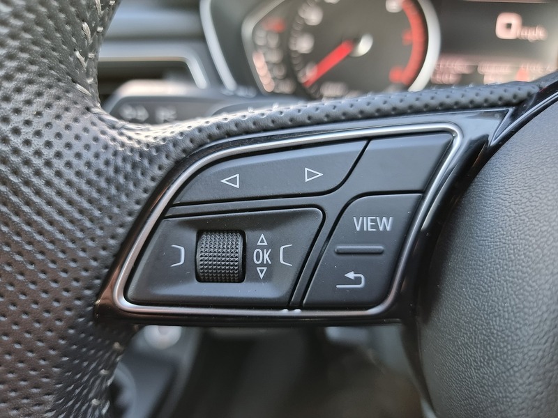 Audi A4 TFSI Black Edition - U91083