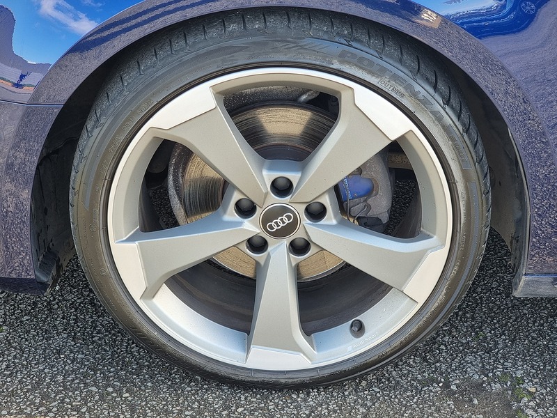 Audi A4 TFSI Black Edition - U91083