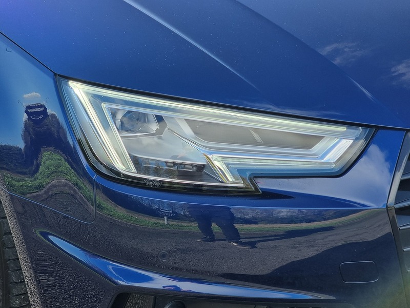 Audi A4 TFSI Black Edition - U91083