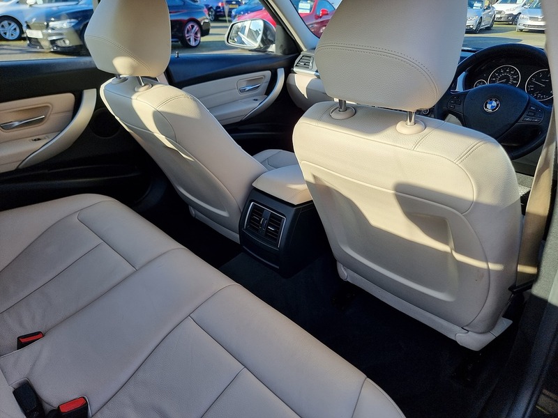 BMW 3 Series 320d ED Plus - U91094