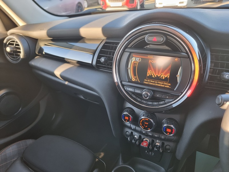 MINI Hatch Cooper Seven - U91103