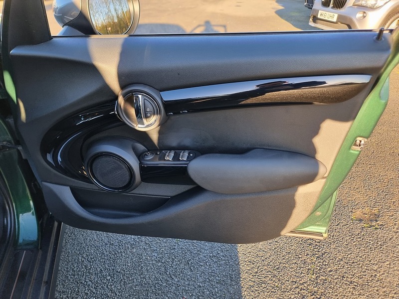 MINI Hatch Cooper Seven - U91103