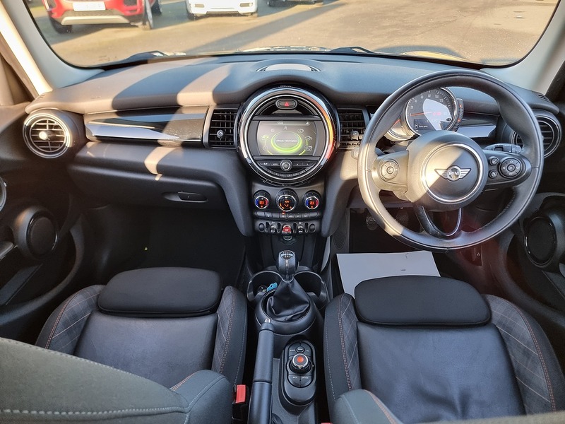 MINI Hatch Cooper Seven - U91103