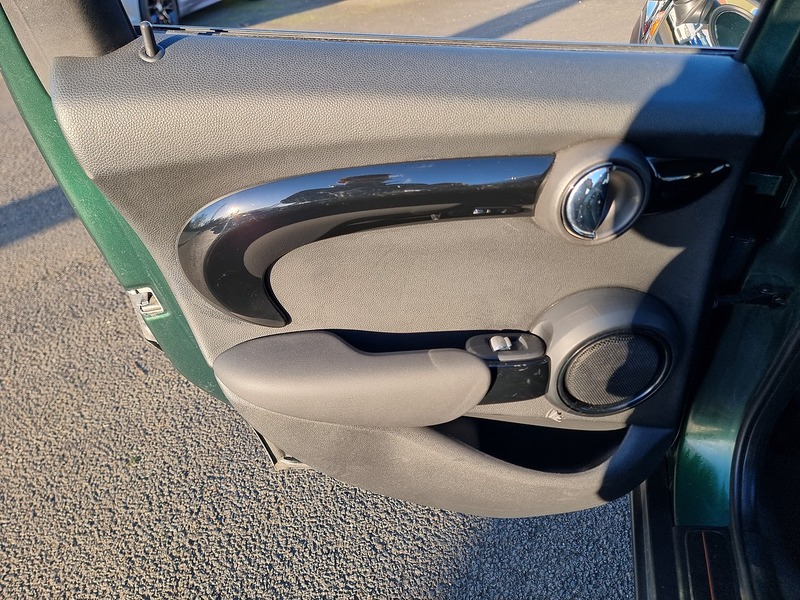 MINI Hatch Cooper Seven - U91103