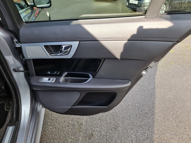 Jaguar XF d Sport - U91118