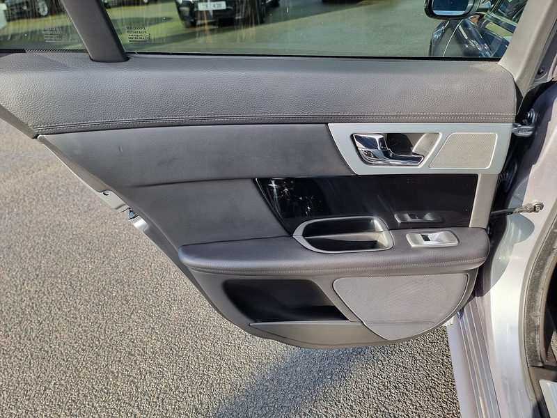 Jaguar XF d Sport - U91118