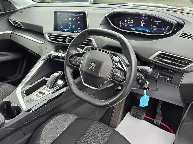 Peugeot 3008 BlueHDi Active - U91121