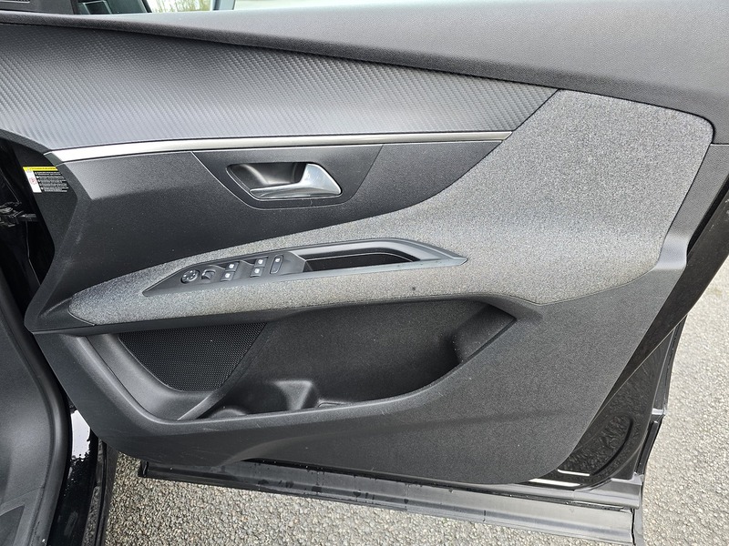 Peugeot 3008 BlueHDi Active - U91121