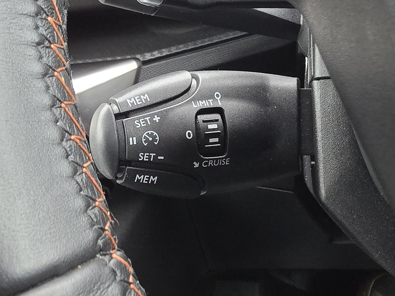 Peugeot 3008 BlueHDi Active - U91121