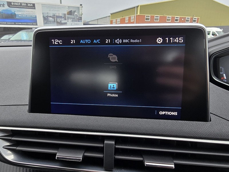 Peugeot 3008 BlueHDi Active - U91121