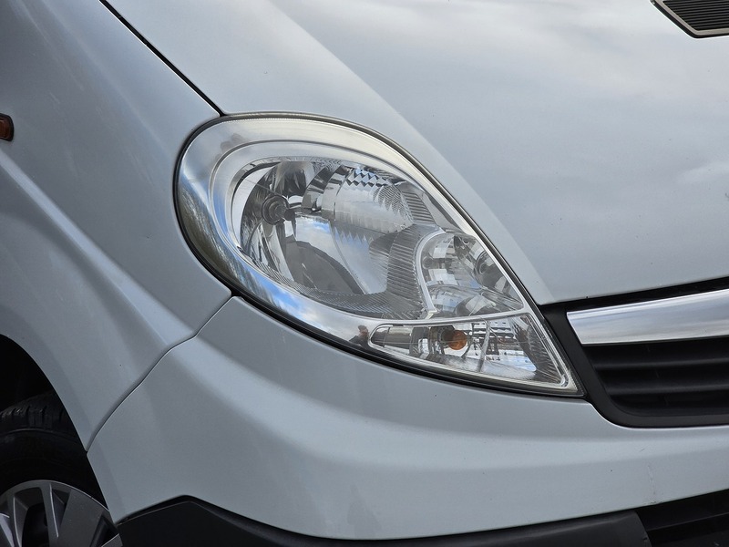 Vauxhall Vivaro 2900 CDTi - U91122