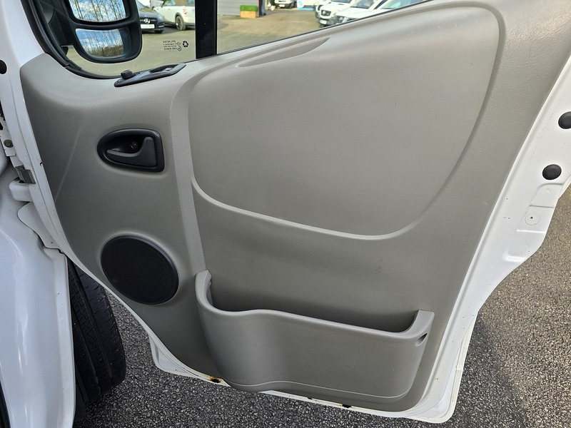 Vauxhall Vivaro 2900 CDTi - U91122