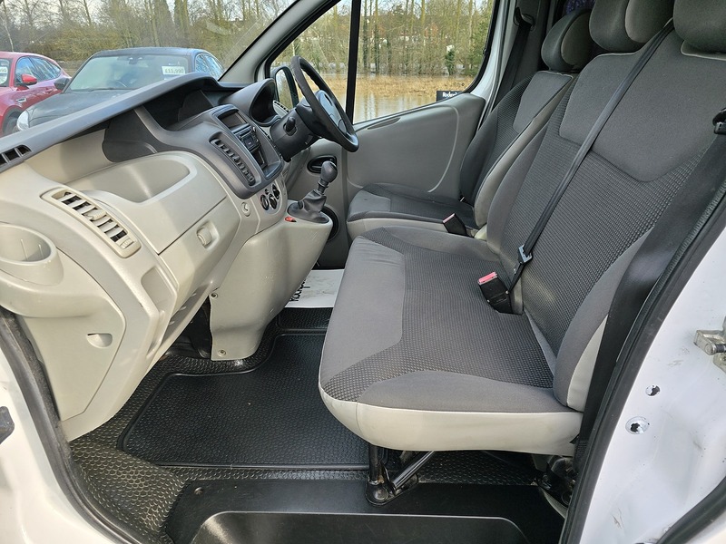 Vauxhall Vivaro 2900 CDTi - U91122