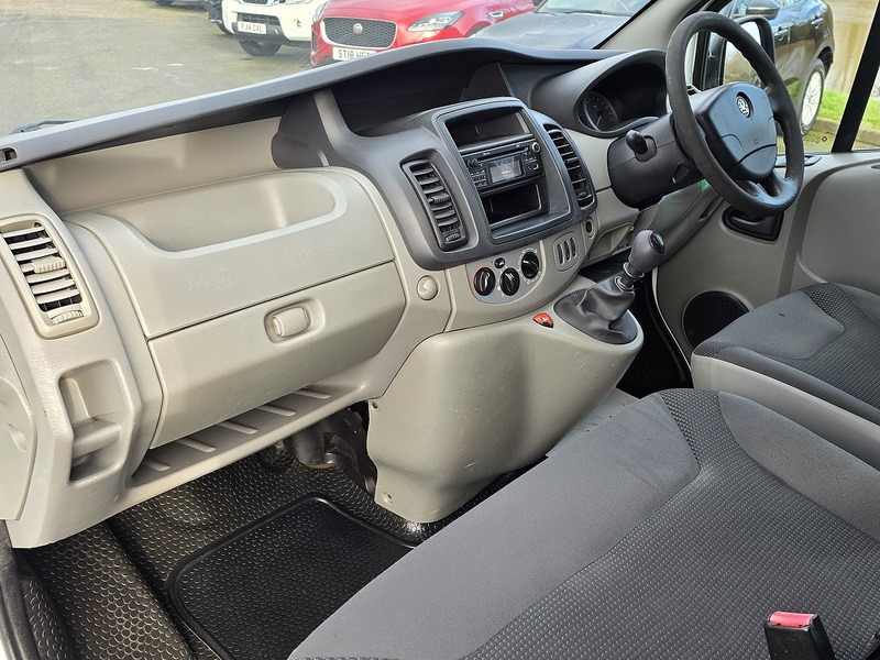 Vauxhall Vivaro 2900 CDTi - U91122