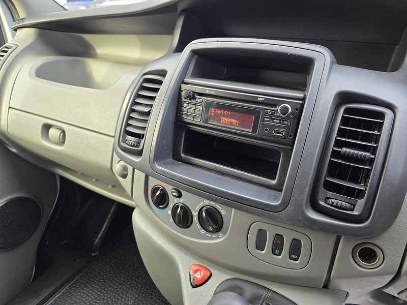 Vauxhall Vivaro 2900 CDTi - U91122