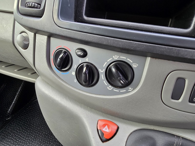 Vauxhall Vivaro 2900 CDTi - U91122