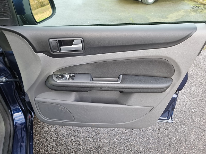 Ford Focus Zetec - U91123