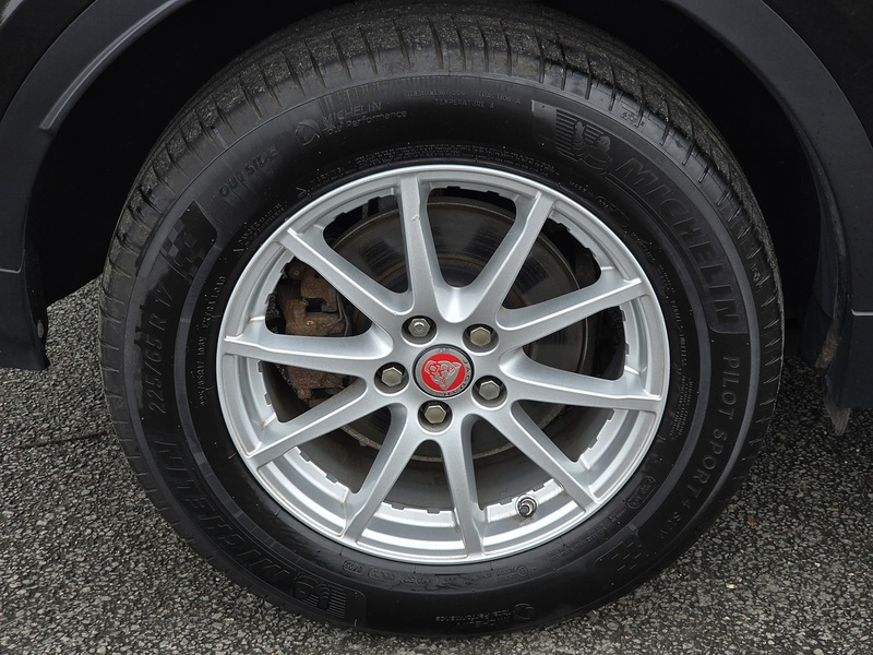 Jaguar E-PACE D150 R-Dynamic - U91128