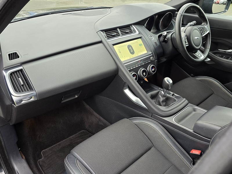 Jaguar E-PACE D150 R-Dynamic - U91128