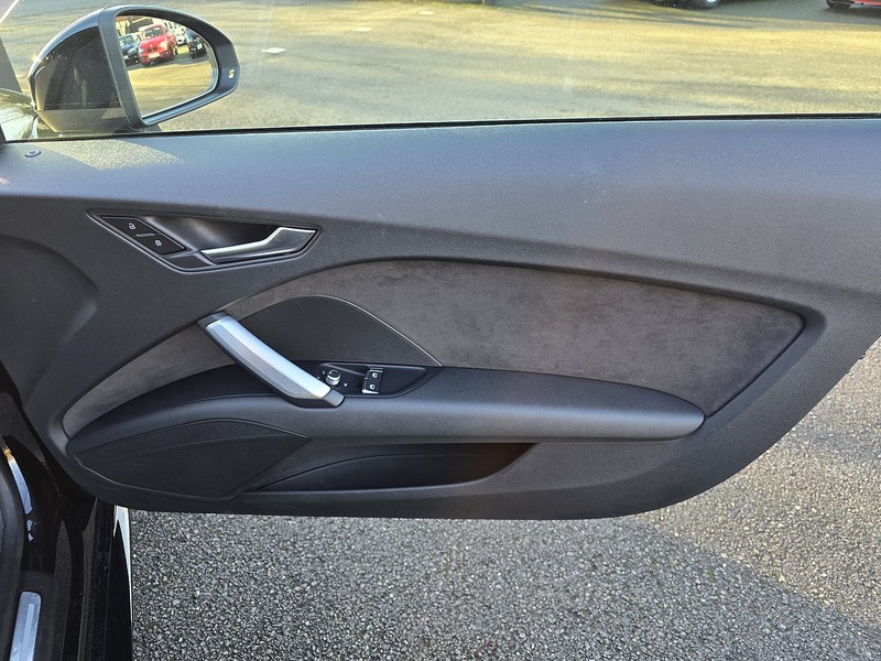 Audi TT TFSI S line - U91129