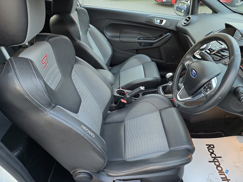 Ford Fiesta T EcoBoost ST-3 - U91144