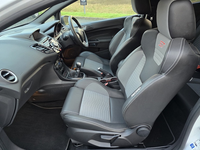 Ford Fiesta T EcoBoost ST-3 - U91144