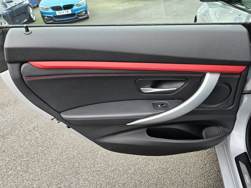 BMW 3 Series Gran Turismo 318d Sport - U91151