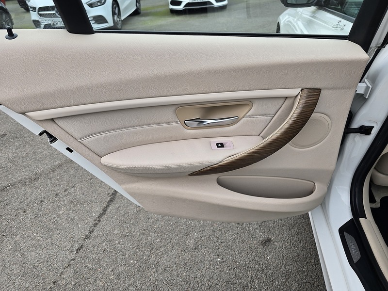 BMW 3 Series 320d Modern - U91169