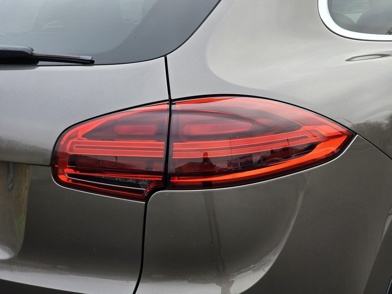 Porsche Cayenne TD V8 S - U91171