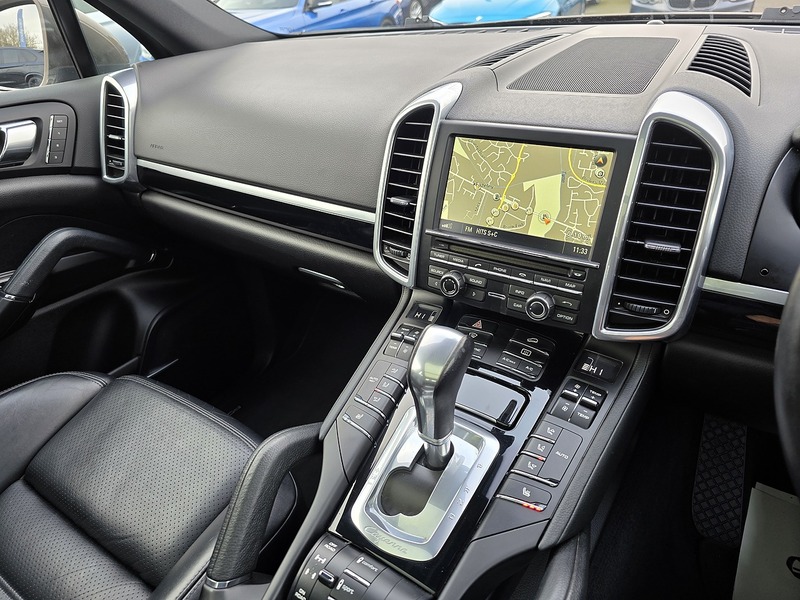 Porsche Cayenne TD V8 S - U91171