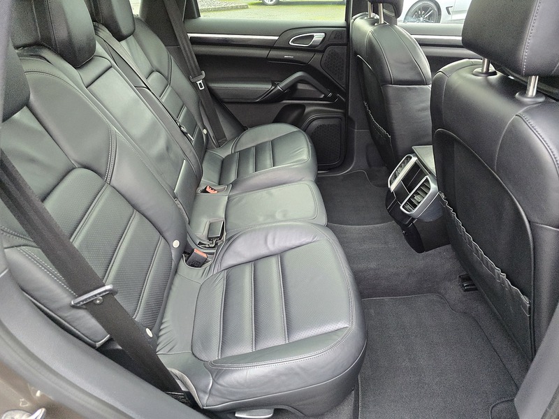 Porsche Cayenne TD V8 S - U91171