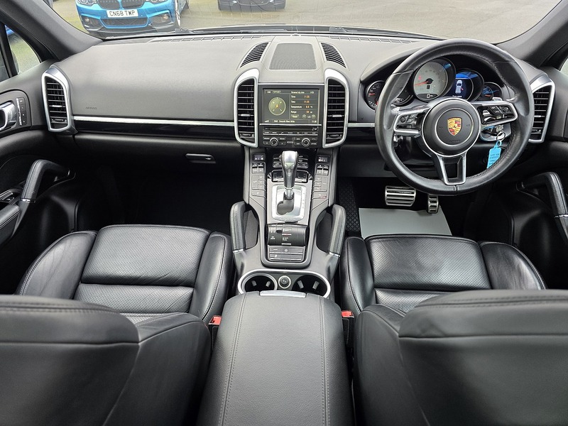 Porsche Cayenne TD V8 S - U91171