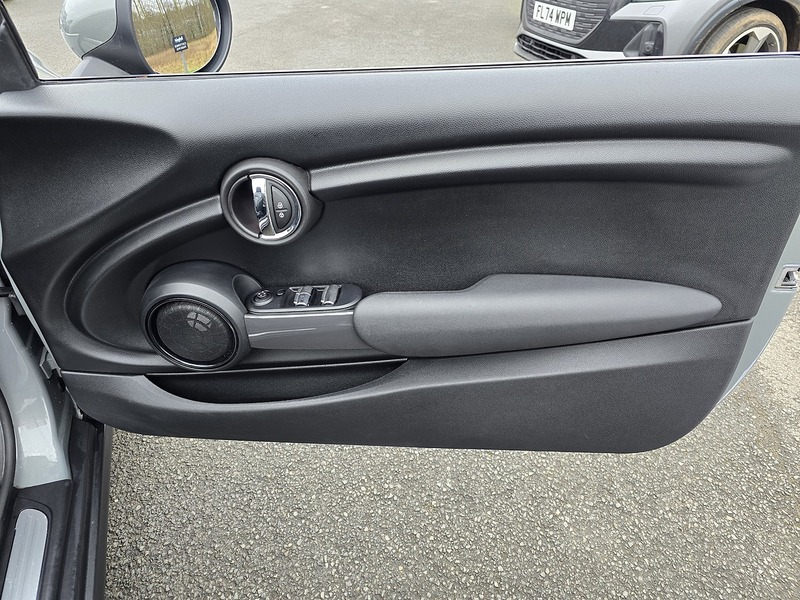 MINI Convertible Cooper - U91181